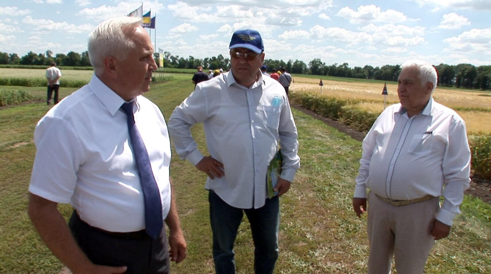 ���� ������� �����������������, �� ���������� ������, ����� ���������, �� ��������� � �����, -  ���� ������� ��� ��������� �������, ��� �������� �� ������ �����, - ������� �������